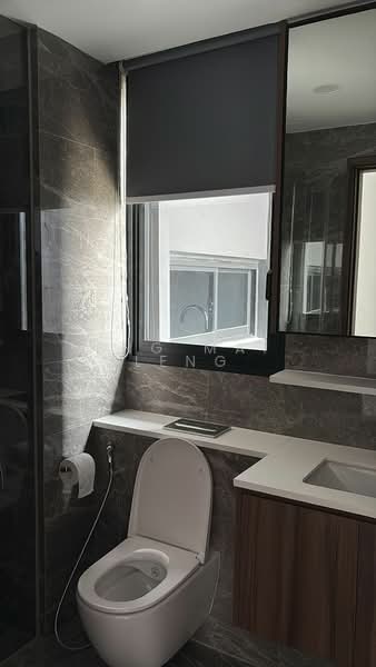 Lentor Modern, Lentor Central, 3 Bedrooms, 980 sqft, Condominium For Rent, by Eng Mai Leng, 500114413 - Bathroom - PropertyGuru.com.sg