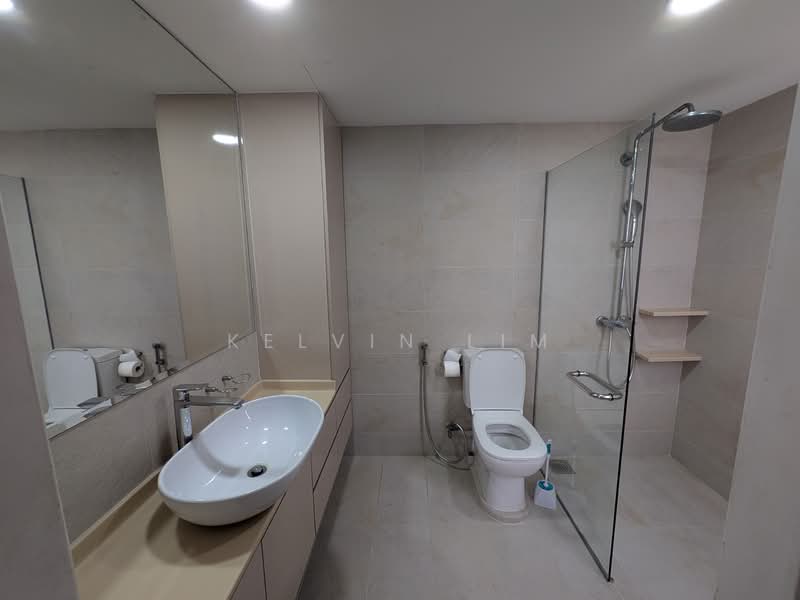 Balmoral Point, 23 Balmoral Road, 3 Bedrooms, 2,530 sqft, Apartment For Sale, by Kelvin Lim, 500114428 - Bathroom - PropertyGuru.com.sg