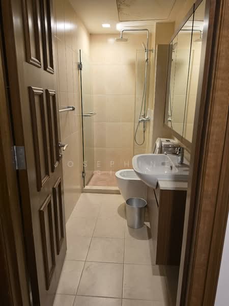 Empire Lofts, 43 Mosque Street, 2 Bedrooms, 995 sqft, Apartment For Rent, by Josephine Sin, 500114436 - Bathroom - PropertyGuru.com.sg