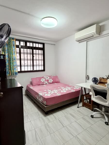 For Sale - 511 Hougang Avenue 10