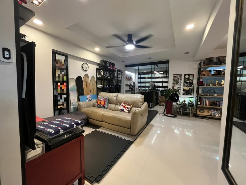 549 Serangoon North Avenue 3, 549 Serangoon North Avenue 3, 3 Bedrooms, 1,300 sqft, HDB Flat For Sale, by Sharon Seow, 500114449 - Living Room - PropertyGuru.com.sg