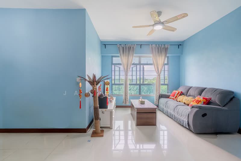 512C Yishun Street 51, 512C Yishun Street 51, 3 Bedrooms, 1,001 sqft, HDB Flat For Sale, by James Wong, 500114451 - Living Room - PropertyGuru.com.sg