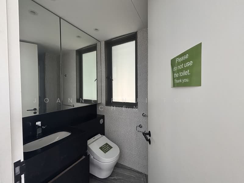 10 Evelyn, 10 Evelyn Road, 3 Bedrooms, 1,410 sqft, Condominium For Sale, by Joanne Phui Fong Chen, 500114455 - Bathroom - PropertyGuru.com.sg