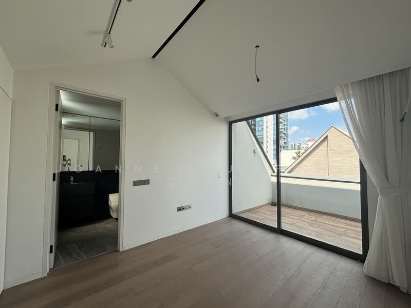 10 Evelyn, 10 Evelyn Road, 3 Bedrooms, 1,410 sqft, Condominium For Sale, by Joanne Phui Fong Chen, 500114455 - Bathroom - PropertyGuru.com.sg