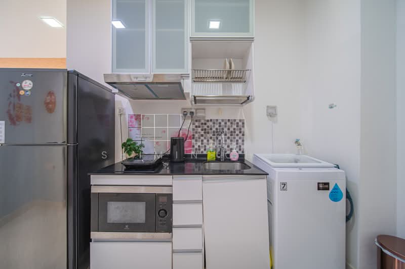 Parc Rosewood, 71 Rosewood Drive, 2 Bedrooms, 581 sqft, Condominium For Sale, by Shimin Chua, 500114457 - Kitchen - PropertyGuru.com.sg