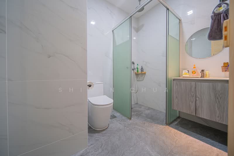 Parc Rosewood, 71 Rosewood Drive, 2 Bedrooms, 581 sqft, Condominium For Sale, by Shimin Chua, 500114457 - Bathroom - PropertyGuru.com.sg