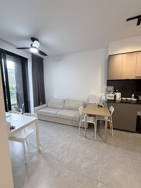 Park Colonial, 2 Woodleigh Lane, 2 Bedrooms, 678 sqft, Condominium For Rent, by Kai Yue KX, 500114462 - Living Room - PropertyGuru.com.sg