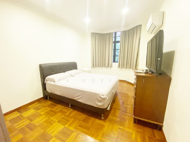 Landed at Jalan Lim Tai See, , 4 Bedrooms, 2,939 sqft, Terraced House For Rent, by Quek Ngee Wei, 500114466 - Bedroom - PropertyGuru.com.sg