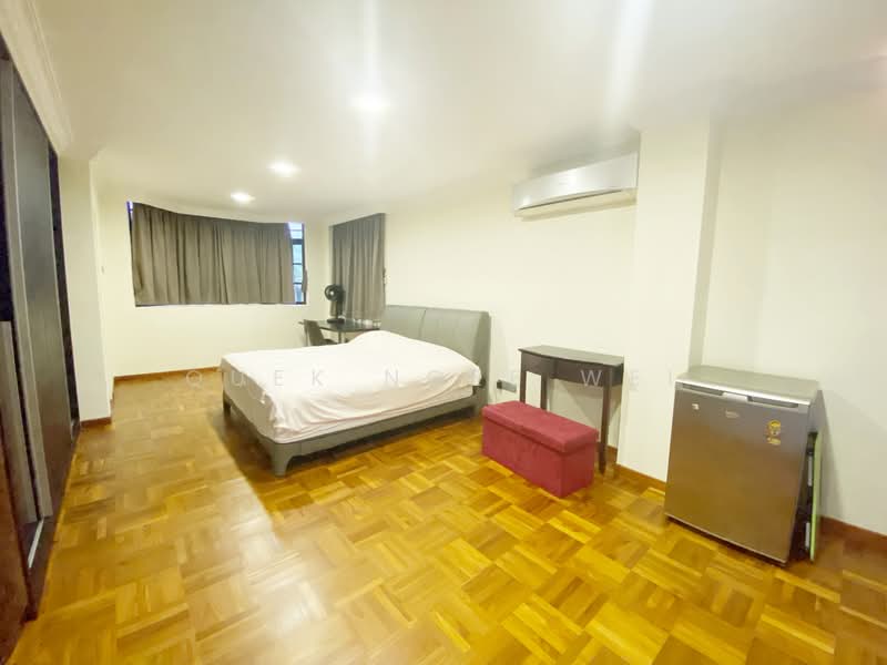 Landed at Jalan Lim Tai See, , 4 Bedrooms, 2,939 sqft, Terraced House For Rent, by Quek Ngee Wei, 500114466 - Bedroom - PropertyGuru.com.sg