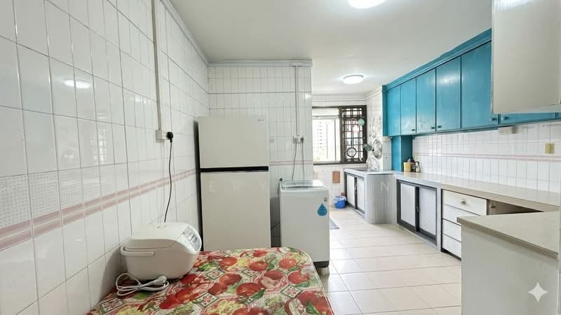 889A Tampines Street 81, 889A Tampines Street 81, 3 Bedrooms, 1,119 sqft, HDB Flat For Sale, by Cheryl Tan, 500114477 - Kitchen - PropertyGuru.com.sg