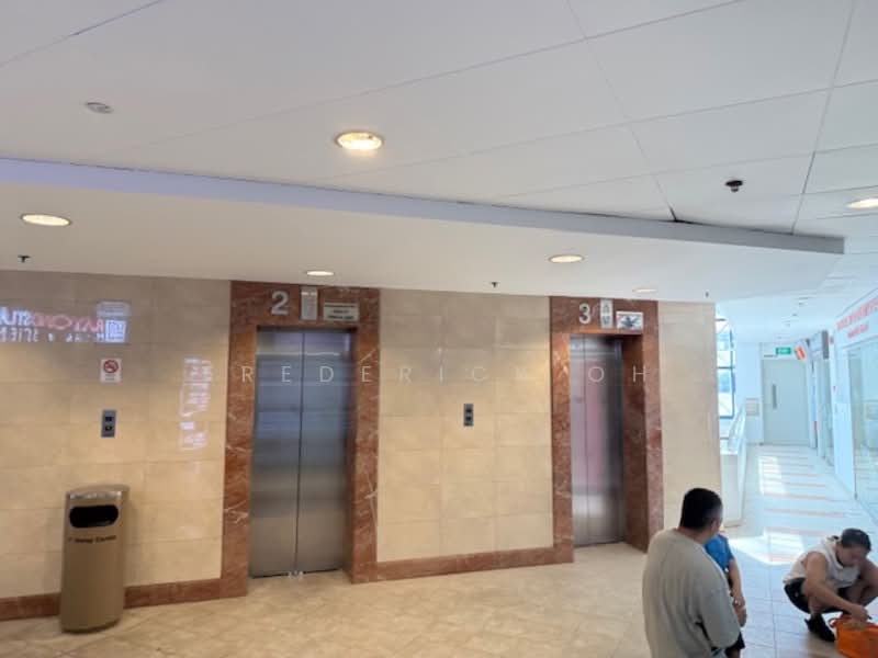 Parkway Centre, 1 Marine Parade Central, 1,874 sqft, Office For Rent, by Frederick Oh, 500114482 - Lobby - CommercialGuru.com.sg