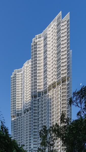 Queens Peak, 1 Dundee Road, 1 Bedroom, 441 sqft, Condominium For Sale, by Carrie Chin, 500114483 - Exterior - PropertyGuru.com.sg