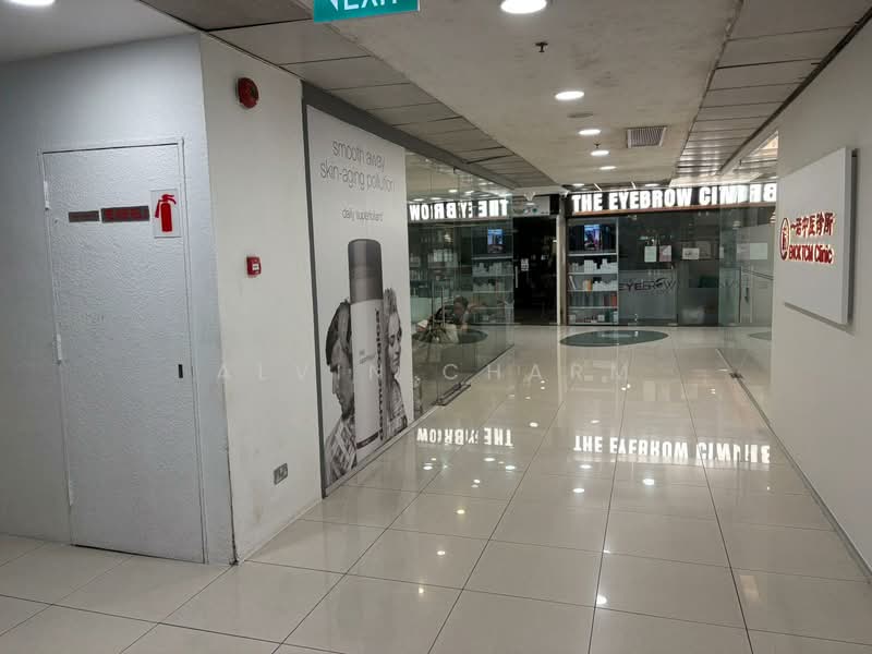 Far East Plaza, 14 Scotts Road, 710 sqft, Mall Shop For Rent, by Alvin Charm, 500114493 - Corridor - CommercialGuru.com.sg