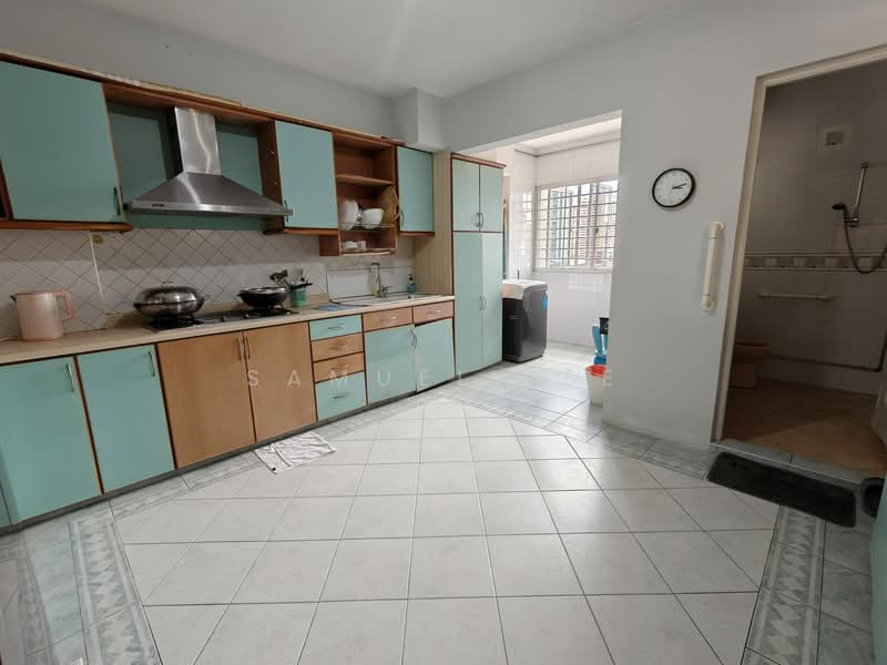 130 Clarence Lane, 130 Clarence Lane, 4 Bedrooms, 1,119 sqft, HDB Flat For Sale, by Samuel Lee, 500114498 - Kitchen - PropertyGuru.com.sg