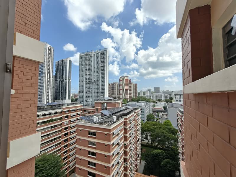 130 Clarence Lane, 130 Clarence Lane, 4 Bedrooms, 1,119 sqft, HDB Flat For Sale, by Samuel Lee, 500114498 - Exterior - PropertyGuru.com.sg