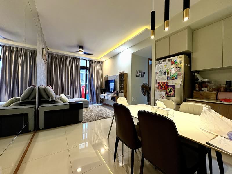 The Trilinq, 28 Jalan Lempeng, 3 Bedrooms, 915 sqft, Condominium For Sale, by Jefferson Yap, 500114502 - Living Room - PropertyGuru.com.sg