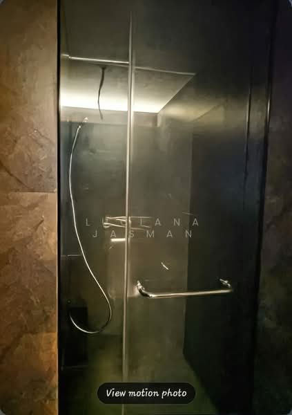 Hyll on Holland, 89 Holland Road, 2 Bedrooms, 614 sqft, Condominium For Sale, by LUCIANA JASMAN, 500114506 - Bathroom - PropertyGuru.com.sg