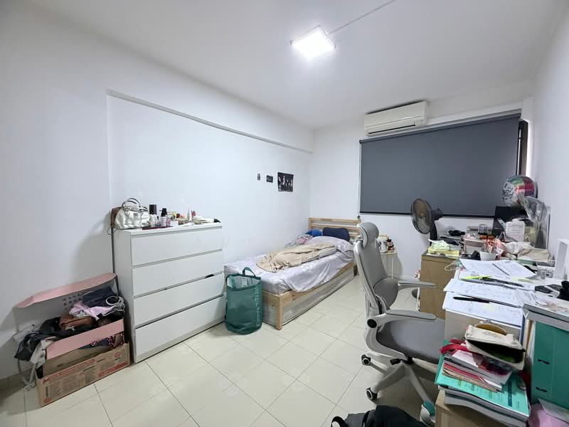 224 Jurong East Street 21, 224 Jurong East Street 21, 3 Bedrooms, 979 sqft, HDB Flat For Sale, by Baven Tan, 500114515 - Bedroom - PropertyGuru.com.sg
