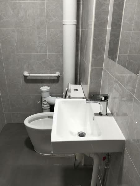 729 Jurong West Avenue 5, 729 Jurong West Avenue 5, Room Rental, 180 sqft, HDB Flat For Rent, by Ping Neo, 500114528 - Bathroom - PropertyGuru.com.sg