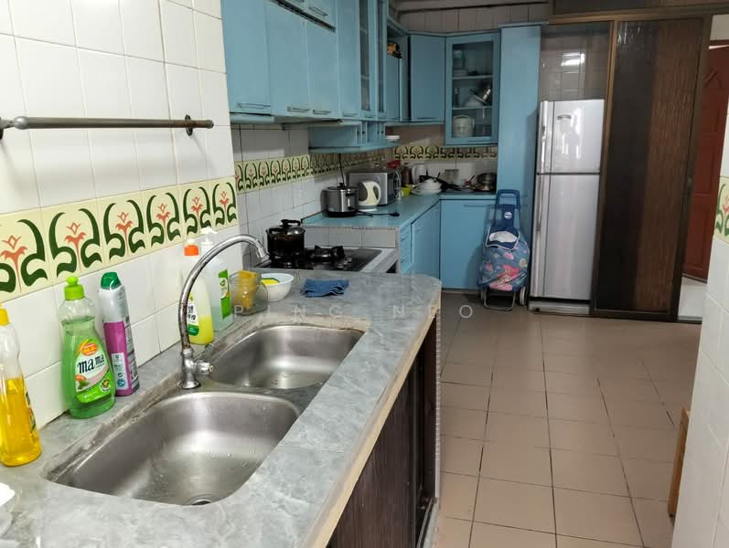 729 Jurong West Avenue 5, 729 Jurong West Avenue 5, Room Rental, 180 sqft, HDB Flat For Rent, by Ping Neo, 500114528 - Kitchen - PropertyGuru.com.sg