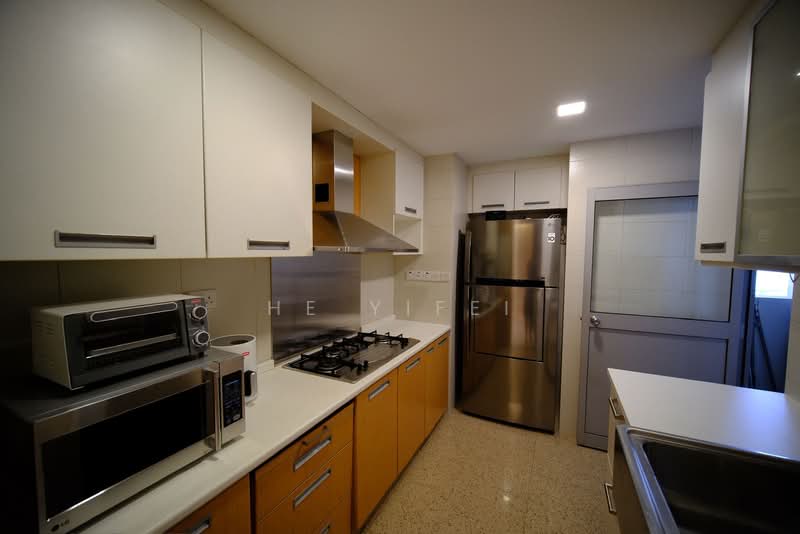 Blue Horizon, 21 West Coast Crescent, 3 Bedrooms, 1,152 sqft, Condominium For Rent, by He Yifei, 500114543 - Kitchen - PropertyGuru.com.sg