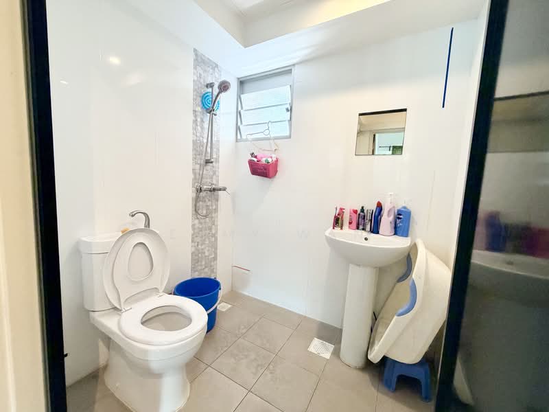365C Sembawang Crescent, 365C Sembawang Crescent, 2 Bedrooms, 732 sqft, HDB Flat For Sale, by Emmy Wan, 500114544 - Bathroom - PropertyGuru.com.sg