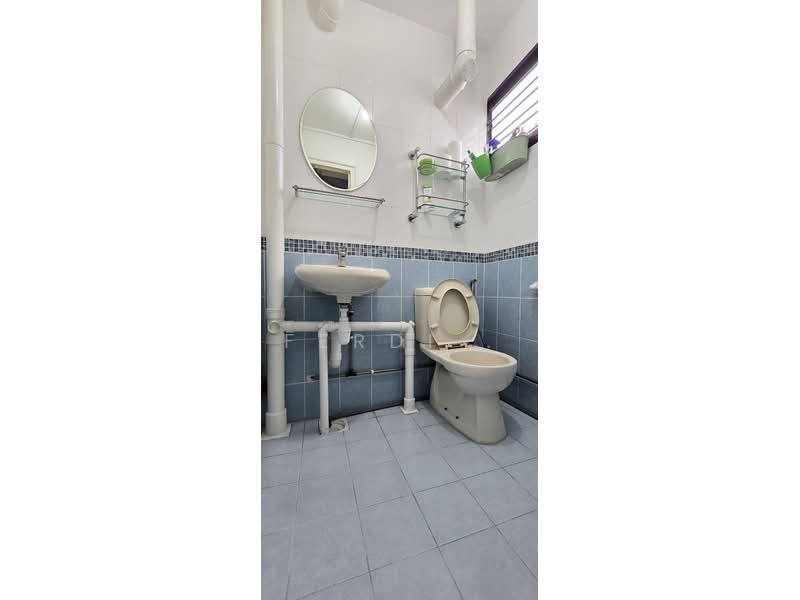 741 Yishun Avenue 5, 741 Yishun Avenue 5, 3 Bedrooms, 1,001 sqft, HDB Flat For Sale, by Ferdi ., 500114570 - Bathroom - PropertyGuru.com.sg