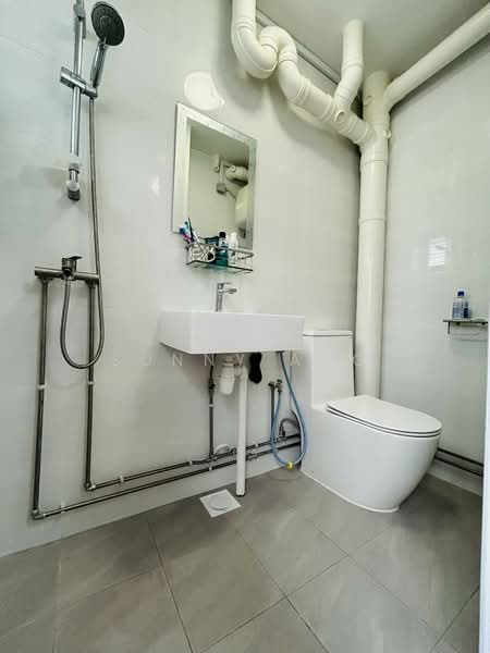 429 Pasir Ris Drive 6, 429 Pasir Ris Drive 6, 3 Bedrooms, 1,119 sqft, HDB Flat For Sale, by Sunny Ang, 500114571 - Bathroom - PropertyGuru.com.sg