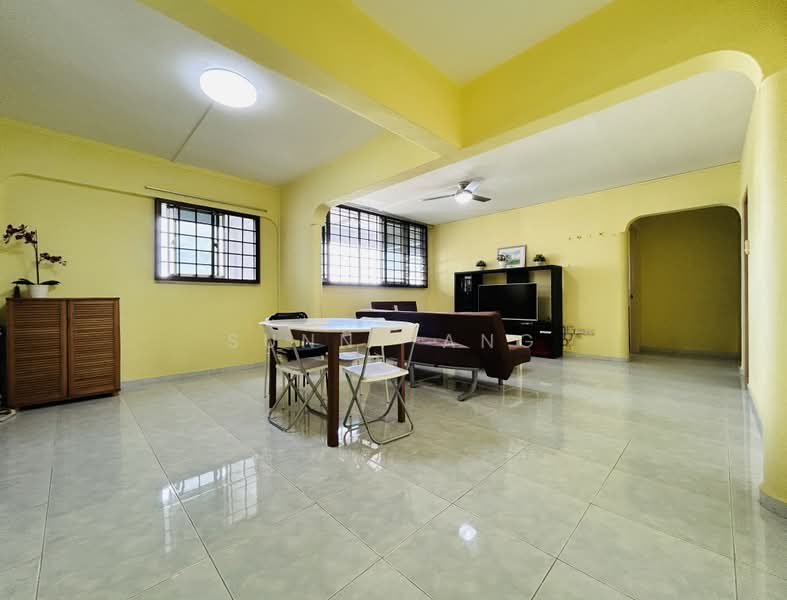 429 Pasir Ris Drive 6, 429 Pasir Ris Drive 6, 3 Bedrooms, 1,098 sqft, HDB Flat For Sale, by Sunny Ang, 500114571 - Living Room - PropertyGuru.com.sg