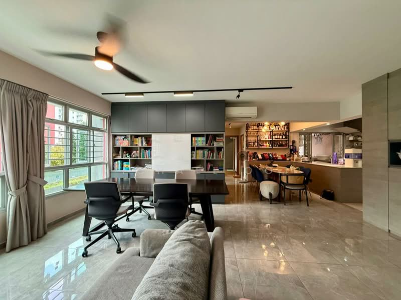 439B Bukit Batok West Avenue 8, 439B Bukit Batok West Avenue 8, 3 Bedrooms, 1,216 sqft, HDB Flat For Sale, by Michael Ooi, 500114577 - Living Room - PropertyGuru.com.sg