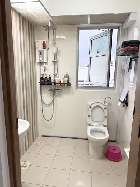 153 Jalan Teck Whye, 153 Jln Teck Whye, 1 Bedroom, 409 sqft, HDB Flat For Sale, by Jennifer Loh, 500114580 - Bathroom - PropertyGuru.com.sg