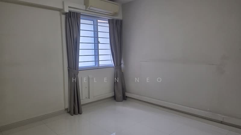 1 Tanjong Pagar Plaza, 1 Tanjong Pagar Plaza, 2 Bedrooms, 635 sqft, HDB Flat For Sale, by Helen Neo, 500114586 - MASTER BEDROOM - PropertyGuru.com.sg
