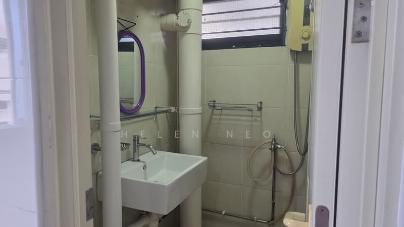 1 Tanjong Pagar Plaza, 1 Tanjong Pagar Plaza, 2 Bedrooms, 635 sqft, HDB Flat For Sale, by Helen Neo, 500114586 - Bathroom - PropertyGuru.com.sg