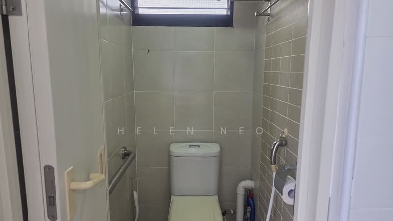 1 Tanjong Pagar Plaza, 1 Tanjong Pagar Plaza, 2 Bedrooms, 635 sqft, HDB Flat For Sale, by Helen Neo, 500114586 - Bathroom - PropertyGuru.com.sg