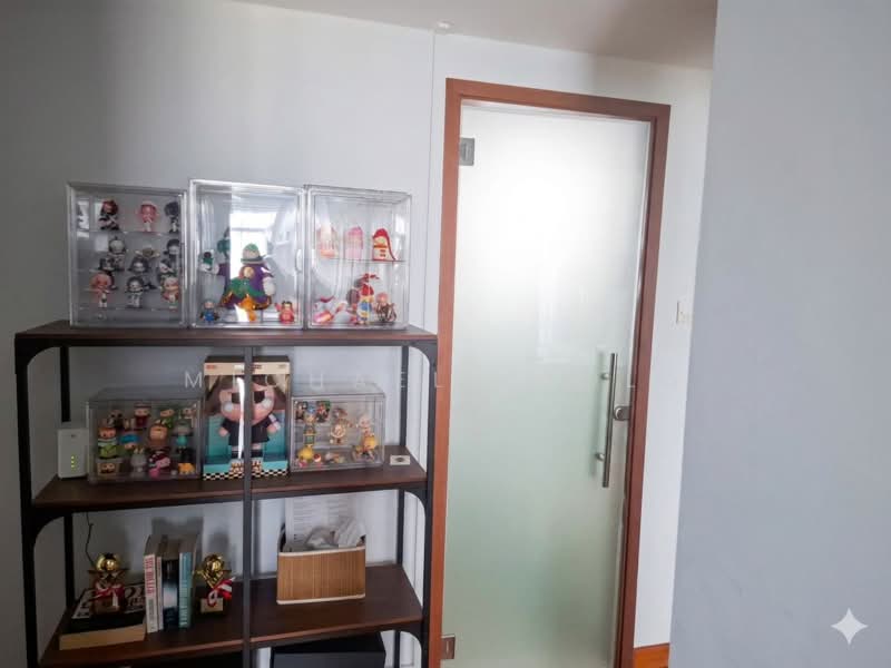 Blue Horizon, 29 West Coast Crescent, 2 Bedrooms, 958 sqft, Condominium For Sale, by Michael Ciola, 500114591 - Interior - PropertyGuru.com.sg