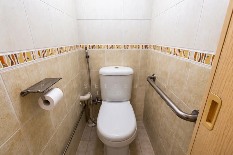 47 Marine Crescent, 47 Marine Crescent, 2 Bedrooms, 700 sqft, HDB Flat For Sale, by PROPSELLER PTE. LTD., 500114593 - Bathroom - PropertyGuru.com.sg