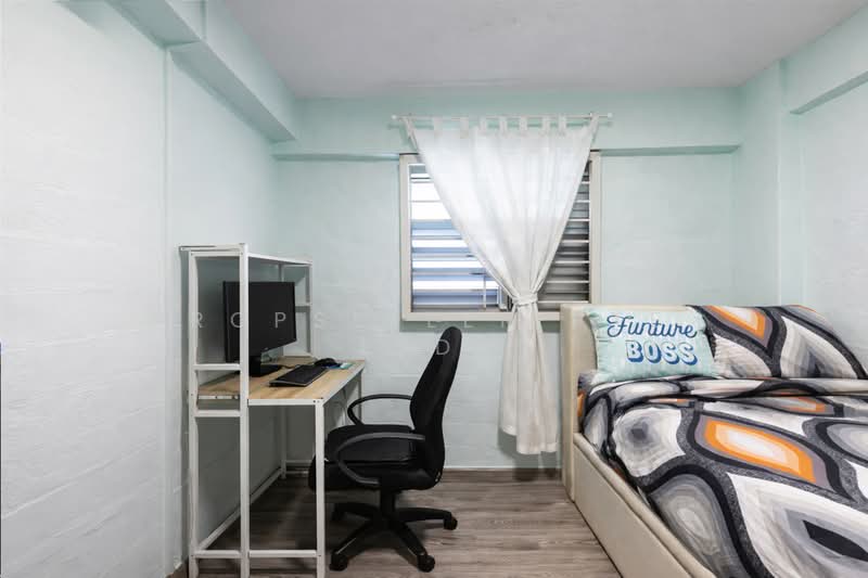 47 Marine Crescent, 47 Marine Crescent, 2 Bedrooms, 700 sqft, HDB Flat For Sale, by PROPSELLER PTE. LTD., 500114593 - Bedroom - PropertyGuru.com.sg