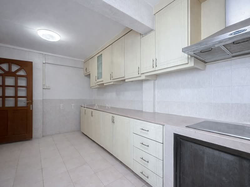 106 Jurong East Street 13, 106 Jurong East Street 13, 3 Bedrooms, 1,292 sqft, HDB Flat For Sale, by Ethan Chong, 500114596 - Kitchen - PropertyGuru.com.sg