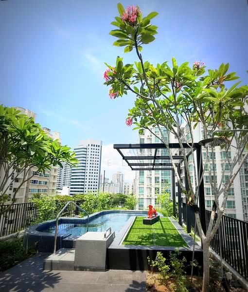 Jervois Mansion, 16 Jervois Close, 4 Bedrooms, 1,540 sqft, Condominium For Rent, by Renee Lim, 500114603 - Lap Pool - PropertyGuru.com.sg