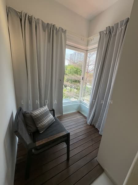 89, Parbury Avenue, 5 Bedrooms, 2,760 sqft, Corner Terrace For Rent, by Linda SL Tan, 500114604 - Bedroom 1 cosy corner - PropertyGuru.com.sg