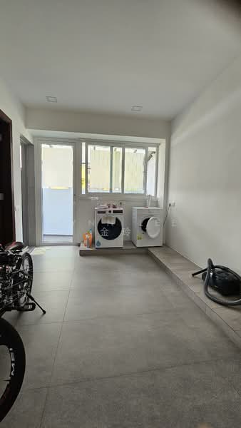 Charlton Park, Jalan Pelikat, 6 Bedrooms, 5,888 sqft, Semi-Detached House For Sale, by Lynn Lee  金玲, 500114615 - Yard - PropertyGuru.com.sg