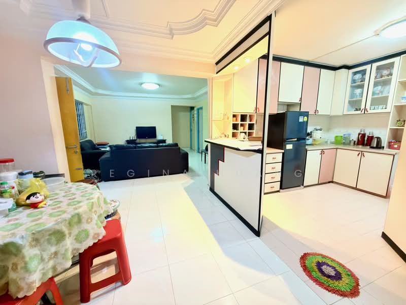 345 Tampines Street 33, 345 Tampines Street 33, 3 Bedrooms, 1,140 sqft, HDB Flat For Sale, by Regina Huang, 500114633 - Living Room - PropertyGuru.com.sg