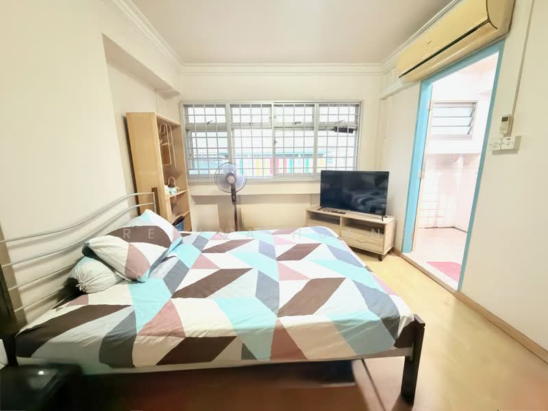 345 Tampines Street 33, 345 Tampines Street 33, 3 Bedrooms, 1,140 sqft, HDB Flat For Sale, by Regina Huang, 500114633 - Bedroom - PropertyGuru.com.sg