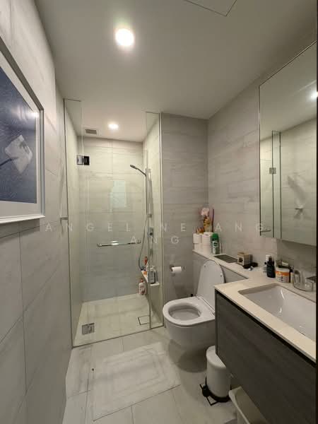 Royalgreen, 2 Anamalai Avenue, 2 Bedrooms, 667 sqft, Condominium For Sale, by Angeline Ang Ang, 500114634 - Bathroom - PropertyGuru.com.sg