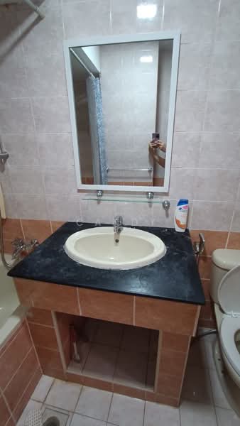 Blossom View, 31 Lorong 26 Geylang, Room Rental, 250 sqft, Apartment For Rent, by Candy Tan, 500114644 - Bathroom - PropertyGuru.com.sg