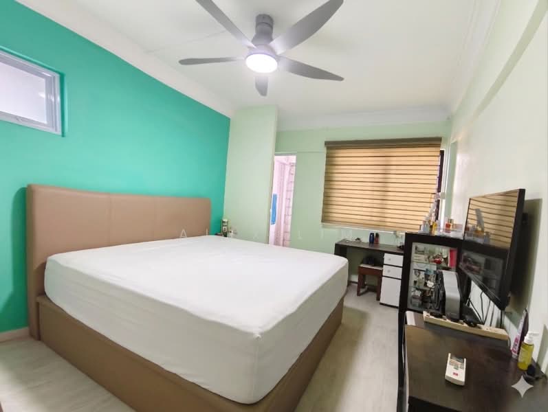 160 Bukit Batok Street 11, 160 Bukit Batok Street 11, 3 Bedrooms, 1,130 sqft, HDB Flat For Sale, by Alex Lim, 500114653 - Bedroom - PropertyGuru.com.sg