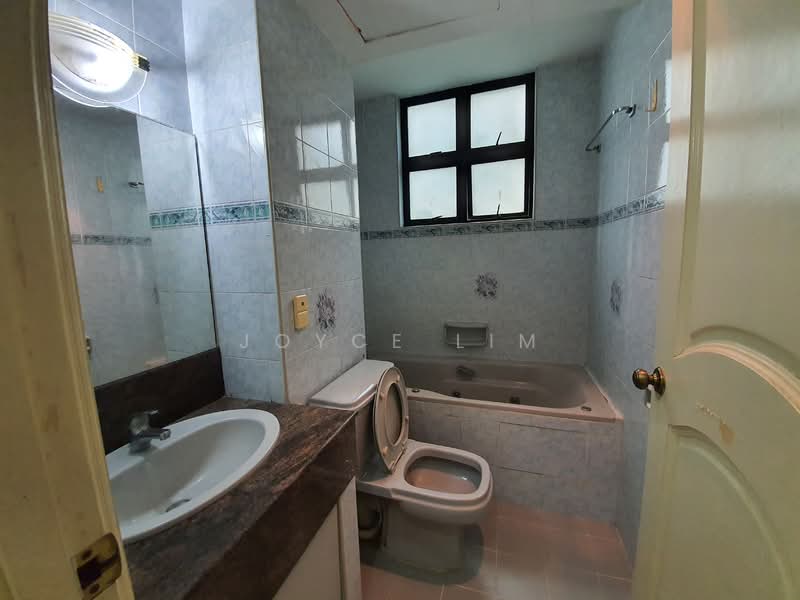 St Thomas Court, 40 Saint Thomas Walk, 2 Bedrooms, 753 sqft, Condominium For Rent, by Joyce Lim, 500114654 - Bathroom - PropertyGuru.com.sg