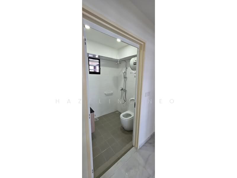 550A Segar Road, 550A Segar Road, Room Rental, 100 sqft, HDB Flat For Rent, by Hazeline Neo, 500114658 - Bathroom - PropertyGuru.com.sg