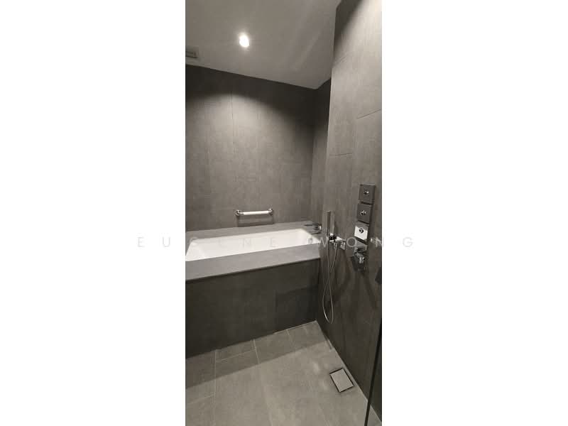 Midtown Modern, 18 Tan Quee Lan Street, 4 Bedrooms, 1,808 sqft, Condominium For Rent, by Eugene Wong, 500114661 - Bathroom - PropertyGuru.com.sg