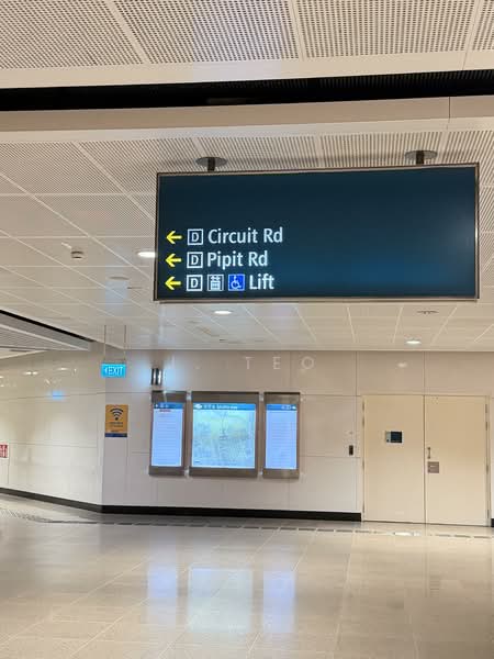 56 Pipit Road, 56 Pipit Road, 3 Bedrooms, 1,302 sqft, HDB Flat For Sale, by J. Teo, 500114676 - Corridor - PropertyGuru.com.sg